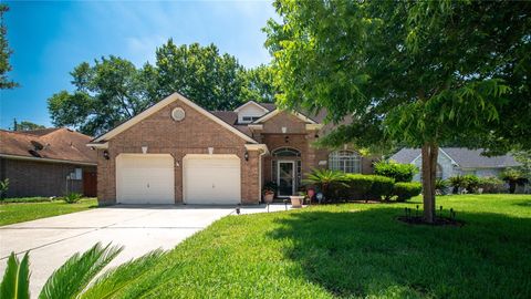 Photo of 6114 Verde Valley Drive, Houston, TX 77396 (MLS # 17246207)