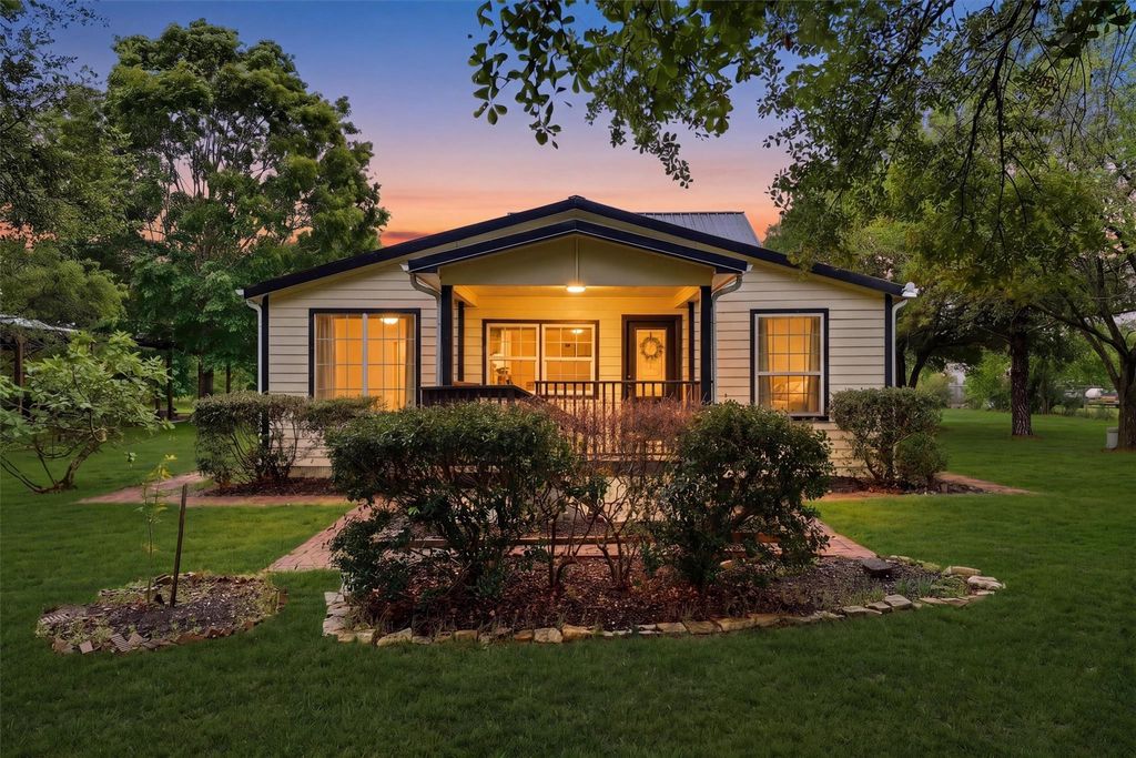 Photo of 4622 Hill Side Lane, Needville, TX 77461 (MLS # 28382987)