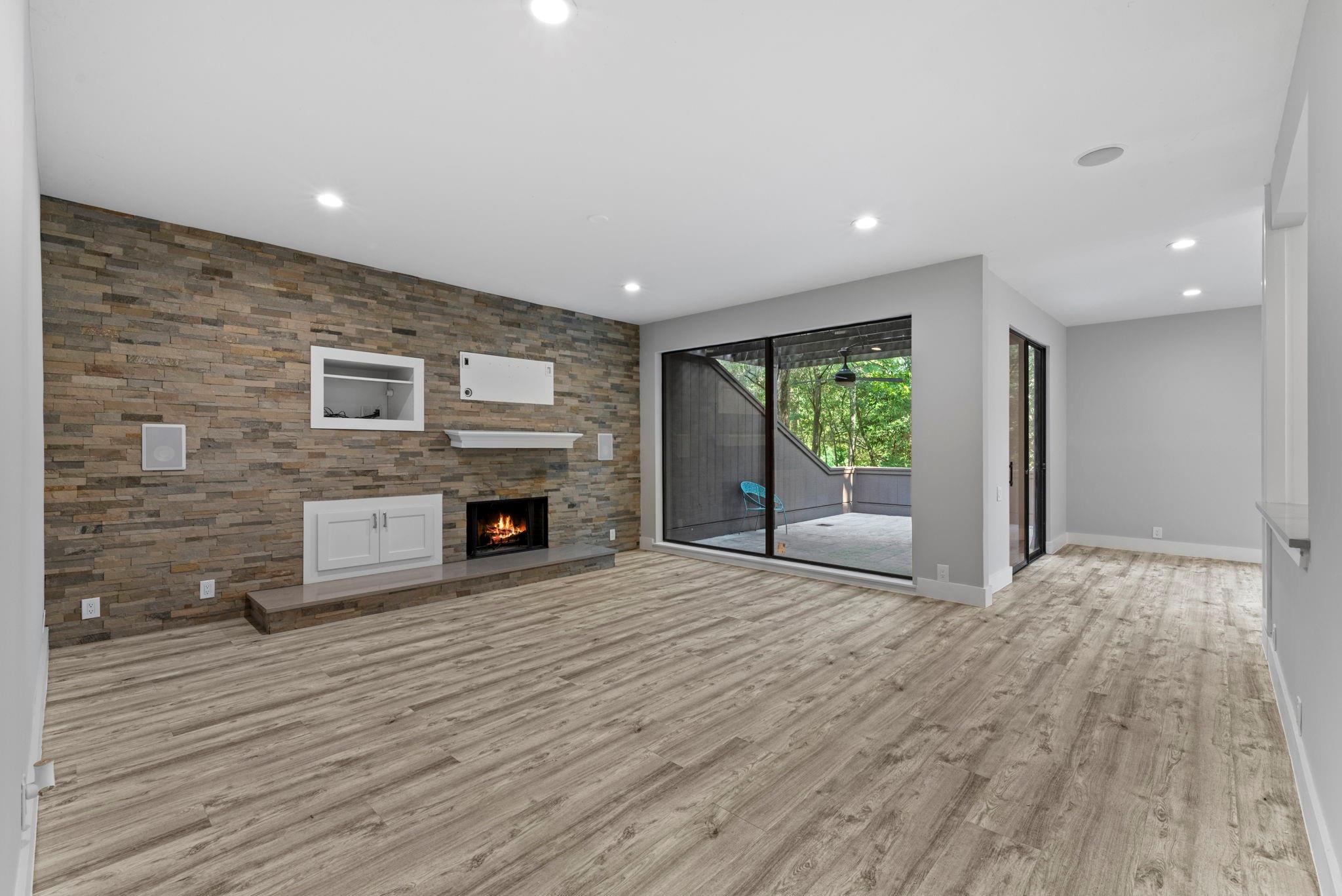 282 Litchfield Lane