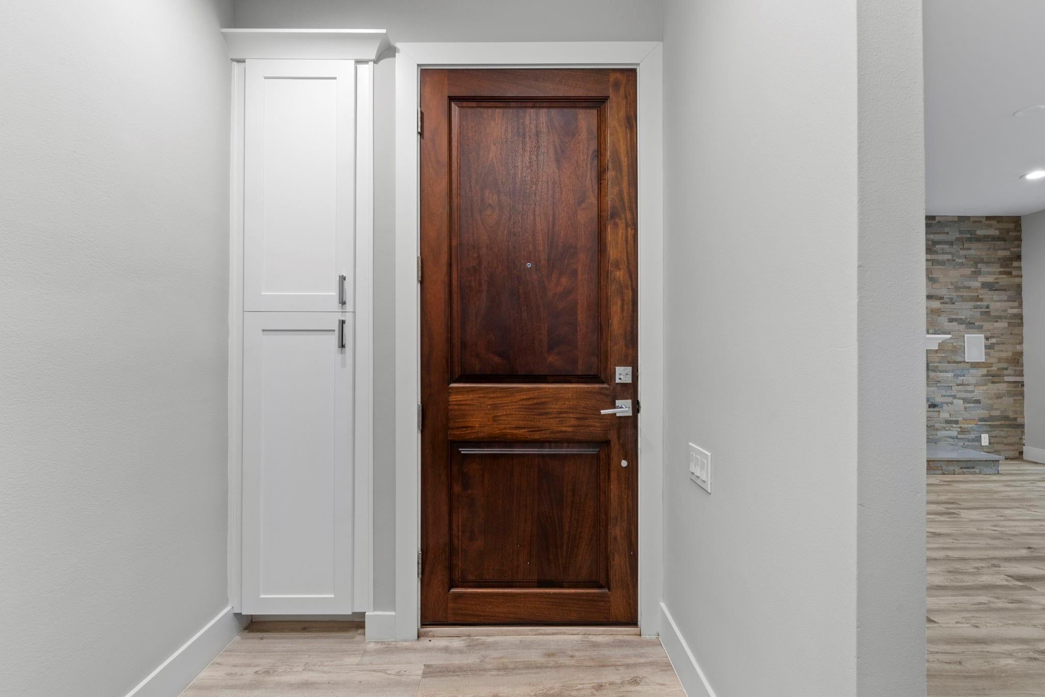 282 Litchfield Lane