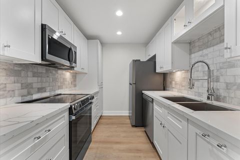 Photo of 2829 Timmons Lane #195, Houston, TX 77027 (MLS # 61688367)