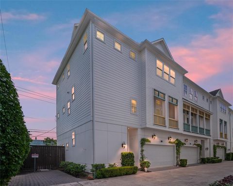 Photo of 2004 Lou Ellen Lane #D, Houston, TX 77018 (MLS # 46814540)