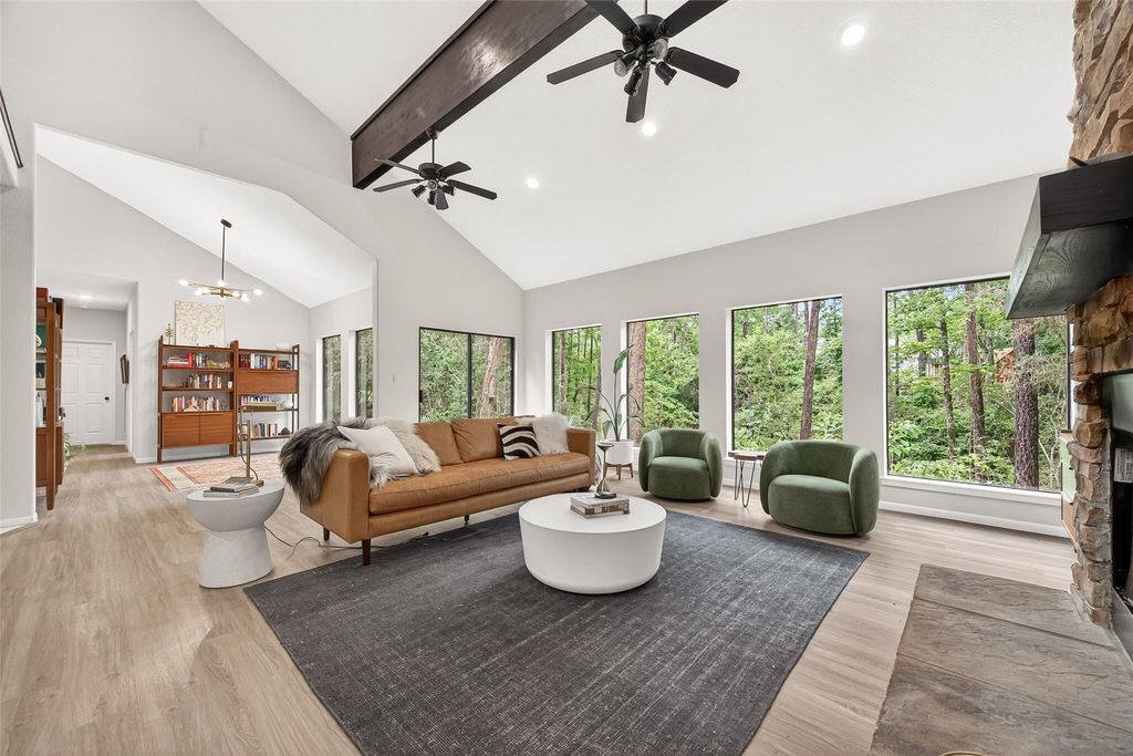 Photo of 41 Creek Forest Lane, Conroe, TX 77384 (MLS # 29606296)