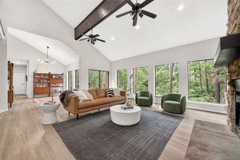 Photo of 41 Creek Forest Lane, Conroe, TX 77384 (MLS # 29606296)
