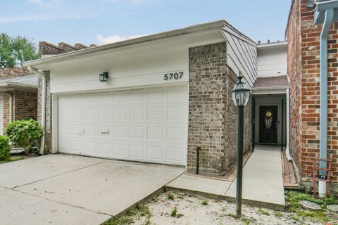Photo of 5707 Innsbruck Street, Bellaire, TX 77401 (MLS # 56940814)