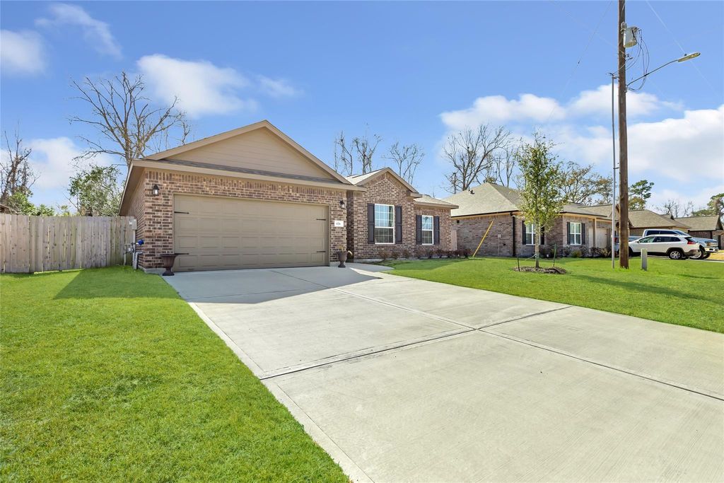 Photo of 426 Pebble Drive, Dayton, TX 77535 (MLS # 10178040)