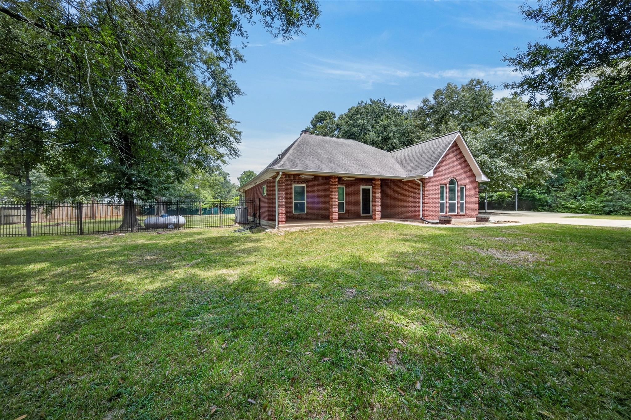 822 Sentinel Oaks