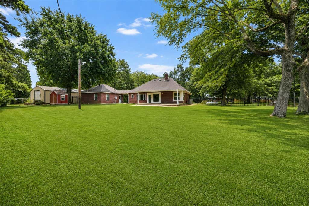 Photo of 822 Sentinel Oaks, Pinehurst, TX 77362 (MLS # 69522714)