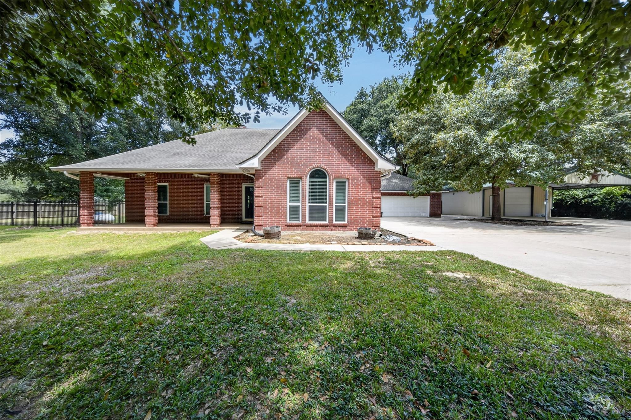 822 Sentinel Oaks