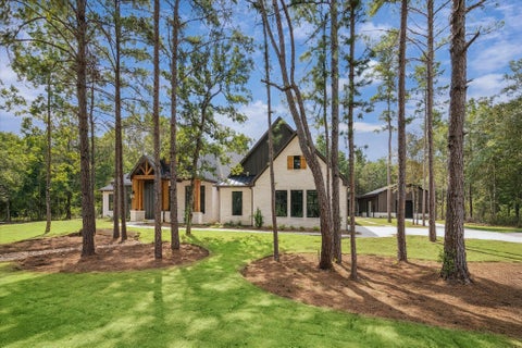 Photo of 188 Red Hawk Road, Huntsville, TX 77340 (MLS # 38877751)