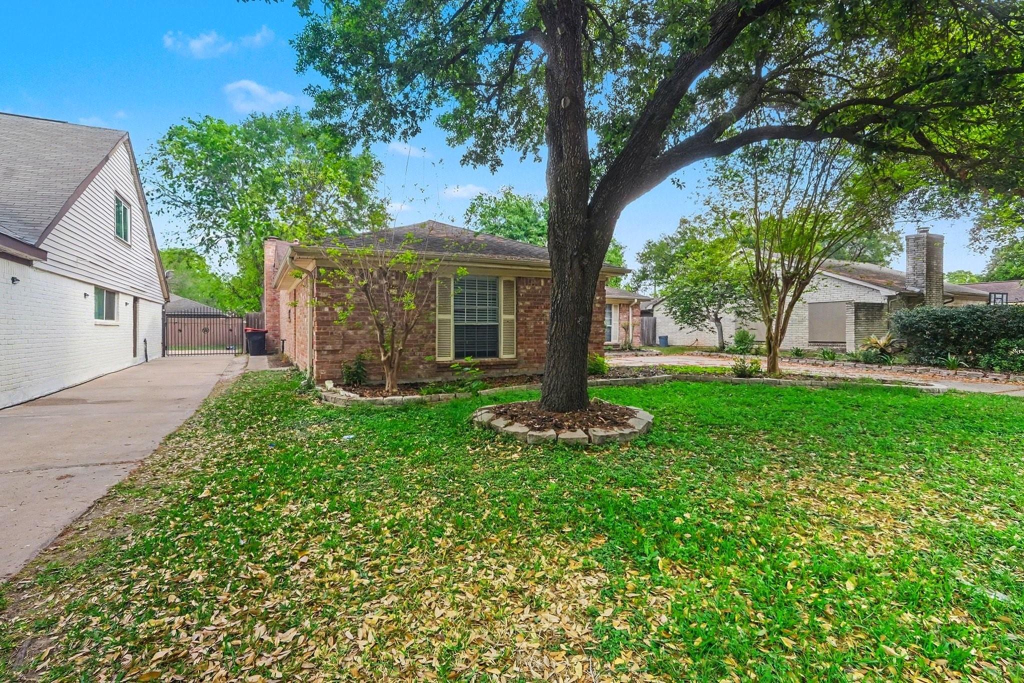 22206 Fincastle Drive