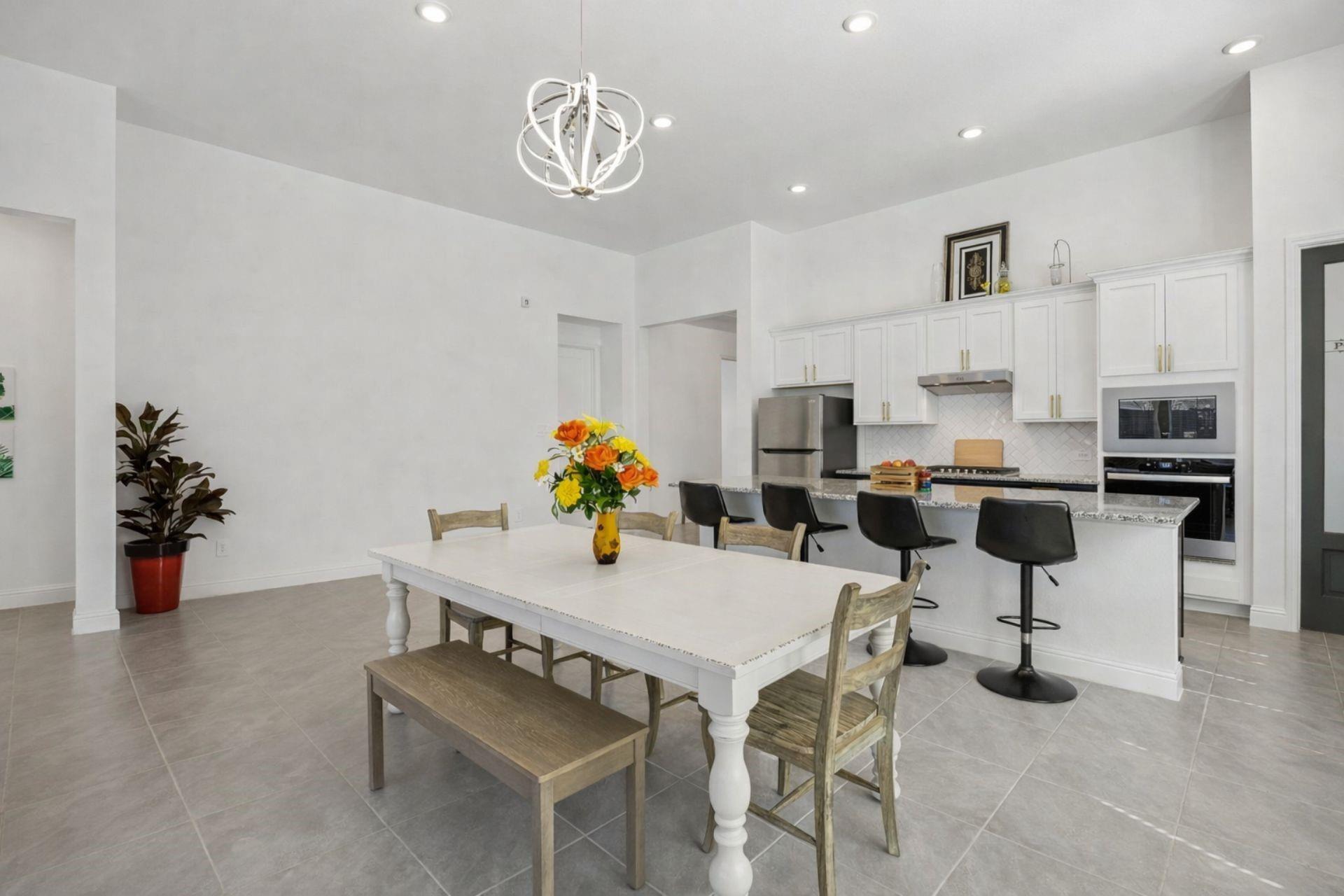 16022 Tangled Vine Lane