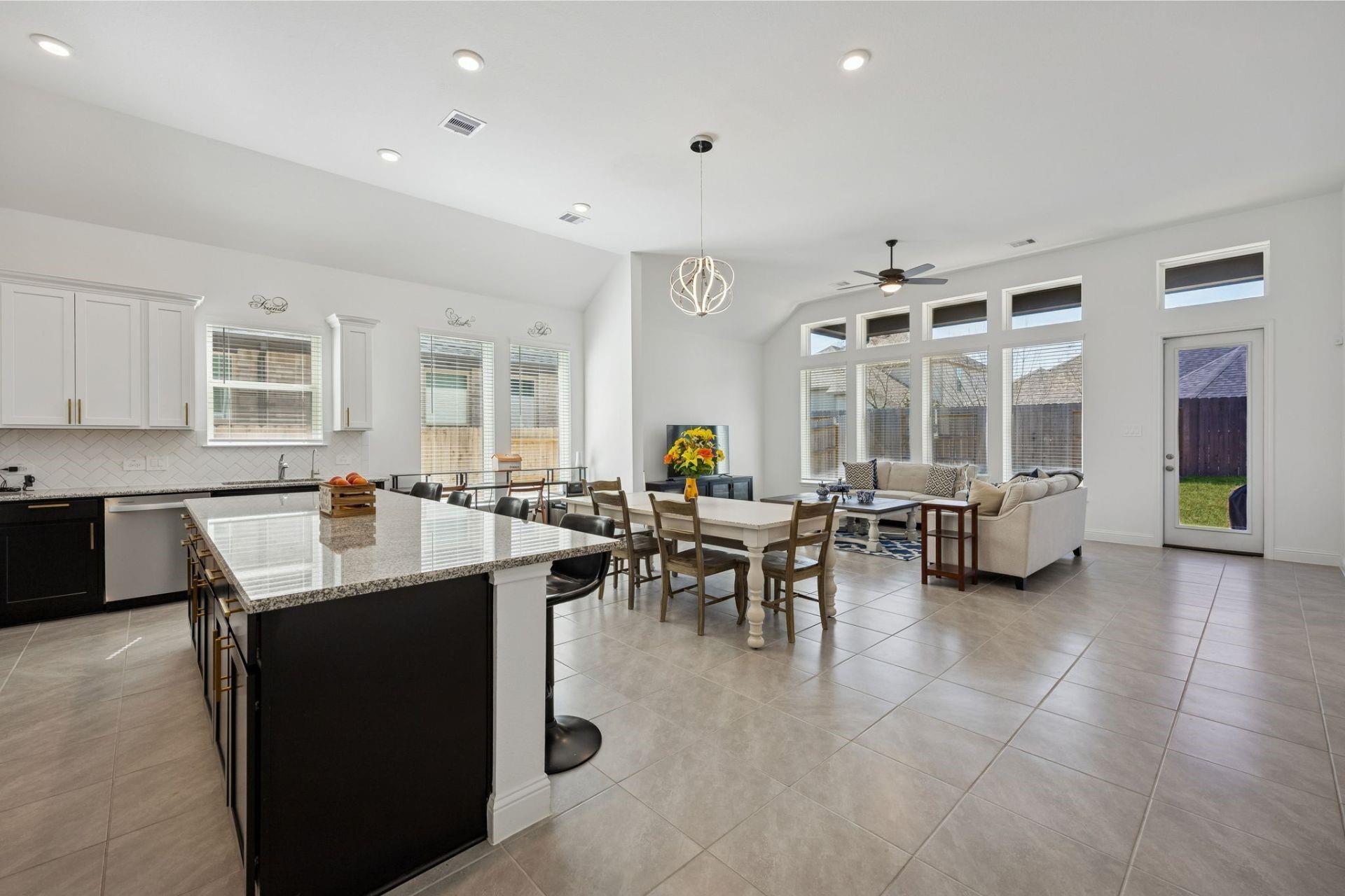 16022 Tangled Vine Lane