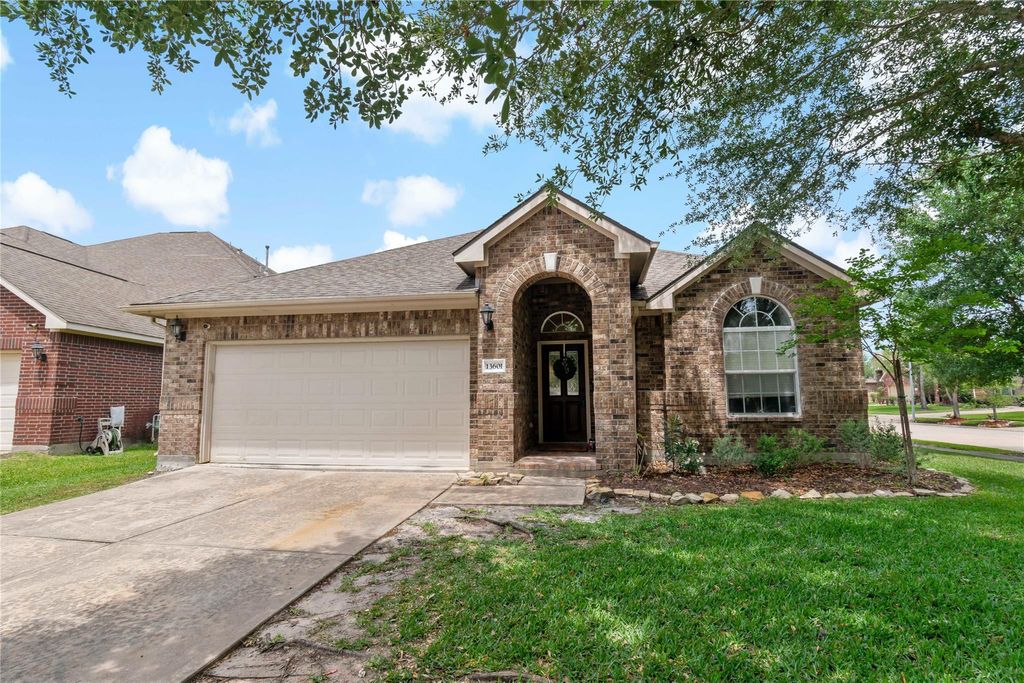 Photo of 13601 May Pine Court, Rosharon, TX 77583 (MLS # 47173131)