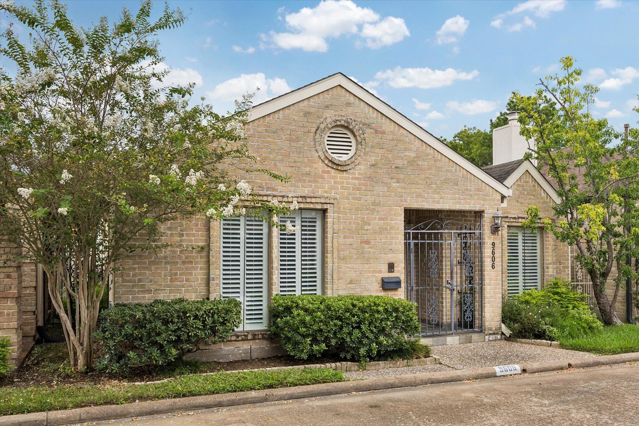 9606 Bayou Brook Street