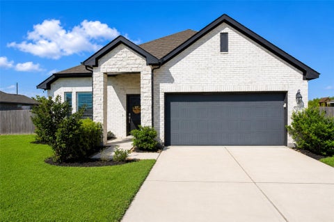 Photo of 11206 Youngquist Drive, Mont Belvieu, TX 77535 (MLS # 50127607)