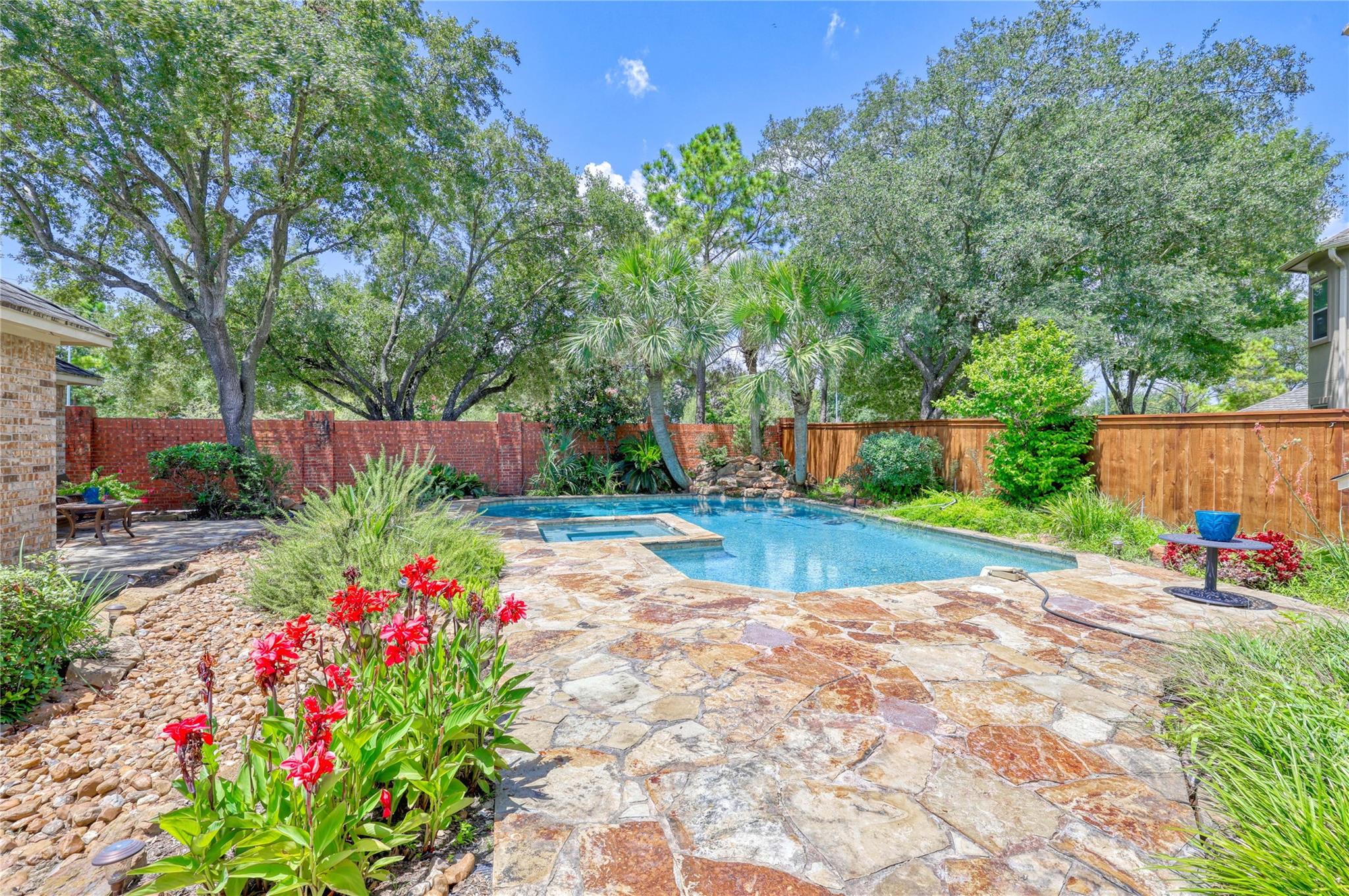 11723 Gallant Ridge Lane