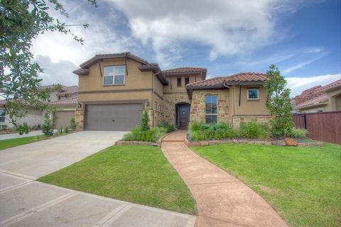 Photo of 63 Silent Circle Drive, Sugar Land, TX 77498 (MLS # 6104508)