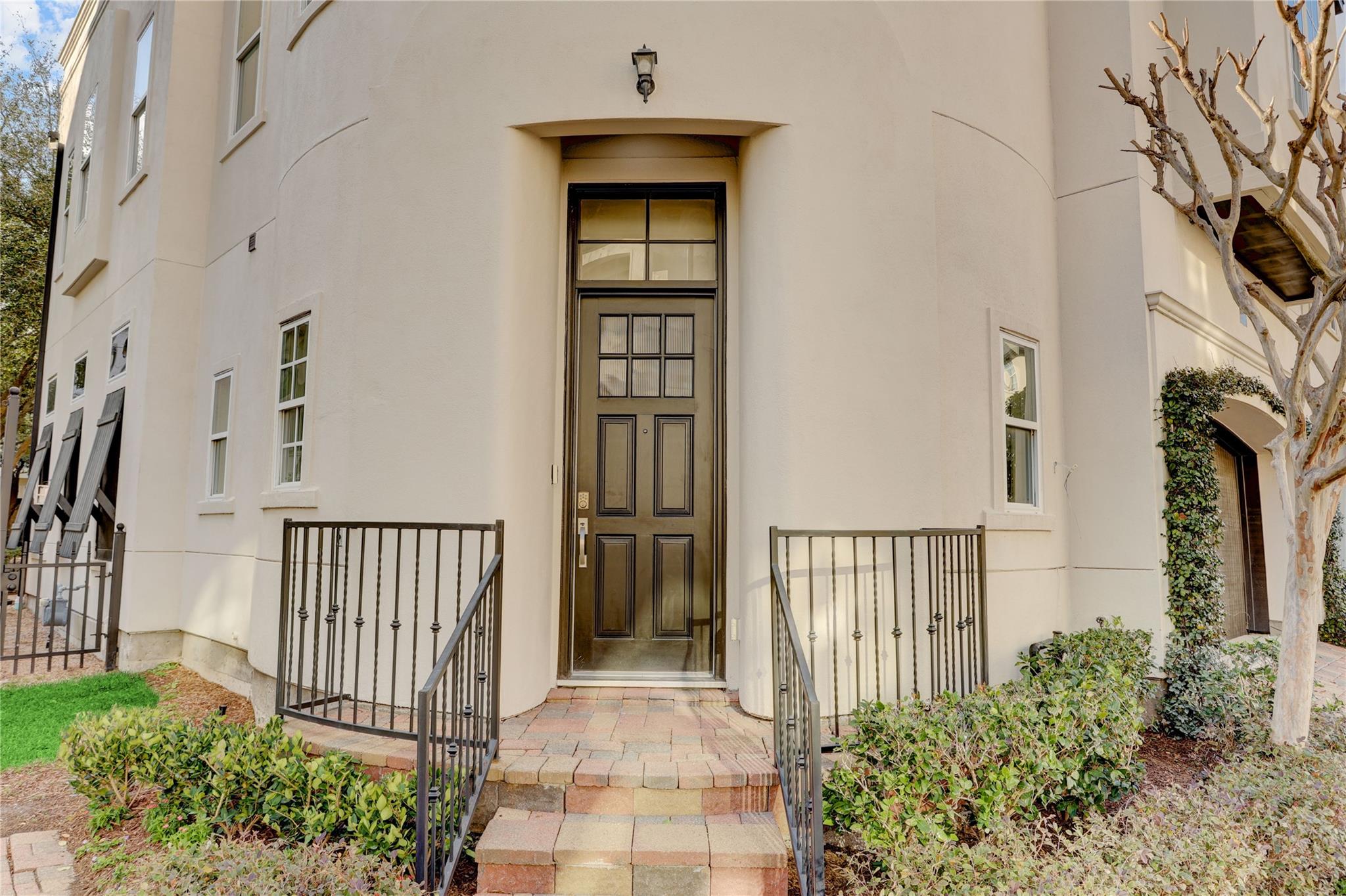 1701 Wrenwood Lakes