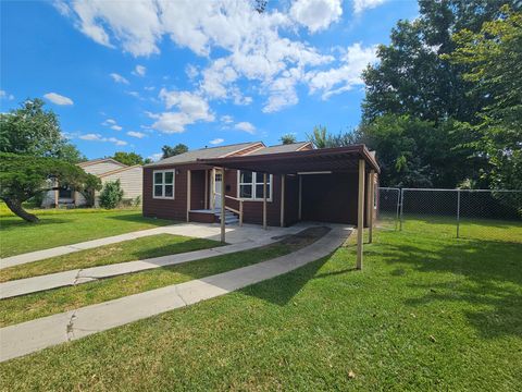 Photo of 2226 11th Street, Galena Park, TX 77547 (MLS # 90360193)
