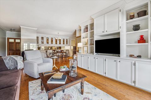 Photo of 2238 S Piney Point Road #204, Houston, TX 77063 (MLS # 98403821)