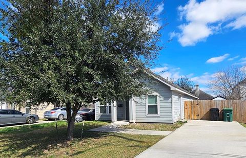 Tiny photo for 8031 E Canyon Street, Houston, TX 77051 (MLS # 64501308)