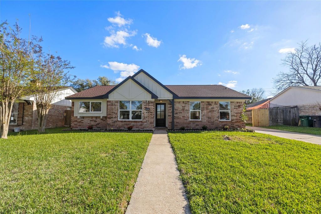 Photo of 12403 Shannon Hills Drive, Houston, TX 77099 (MLS # 81688659)