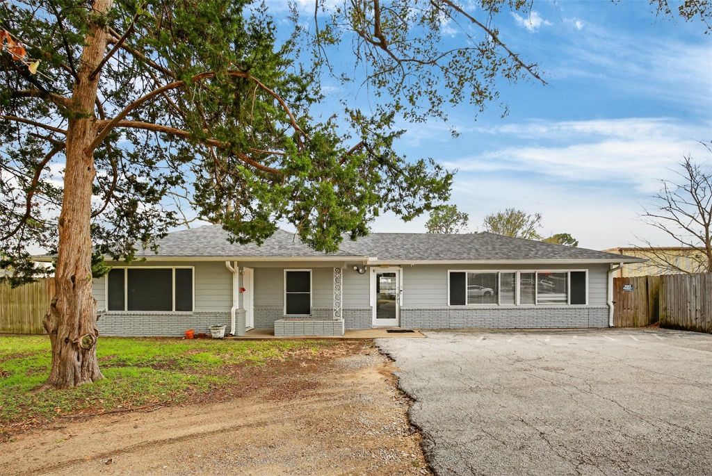 Photo of 5109 E 5th Street, Katy, TX 77493 (MLS # 48012469)