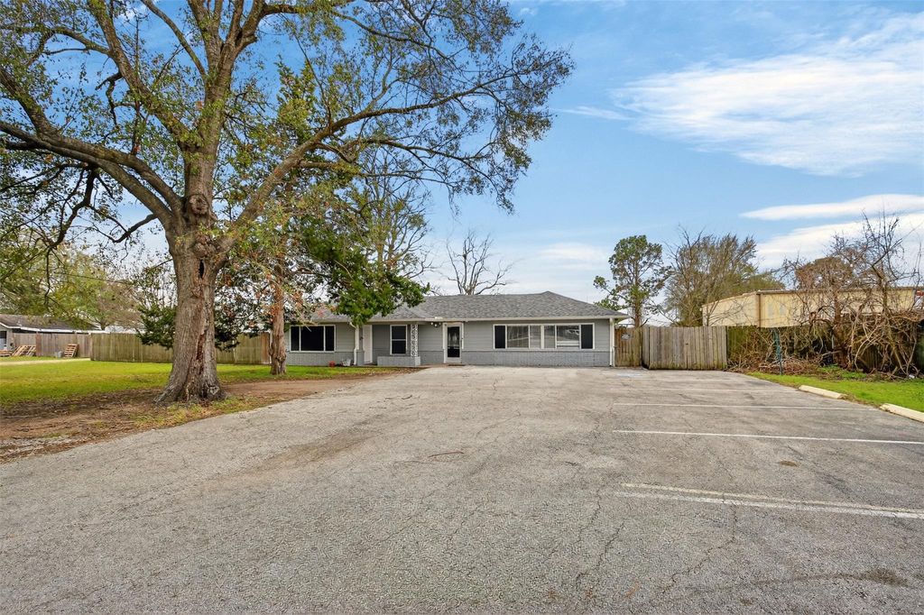 Photo of 5109 E 5th Street, Katy, TX 77493 (MLS # 48012469)
