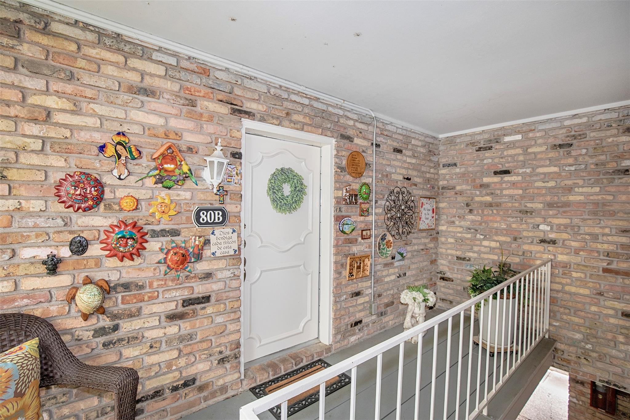 2101 Fountain View Drive 80