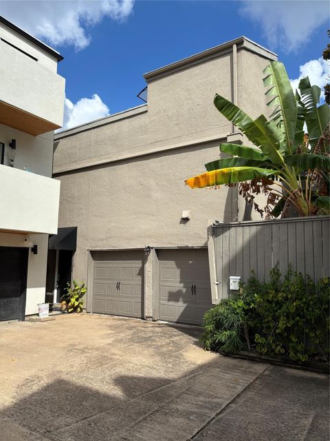 Photo of 6008 Inwood Drive, Houston, TX 77057 (MLS # 58257097)