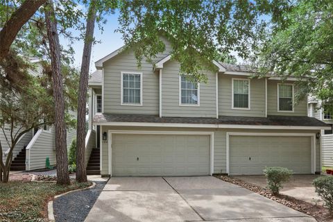 Photo of 134 S Walden Elms Circle, The Woodlands, TX 77382 (MLS # 90828729)