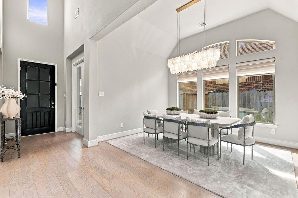 4919 Opal Sunset Court