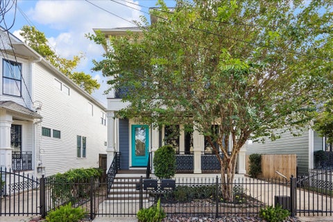 Photo of 1332 W 21st Street #B, Houston, TX 77008 (MLS # 19780729)