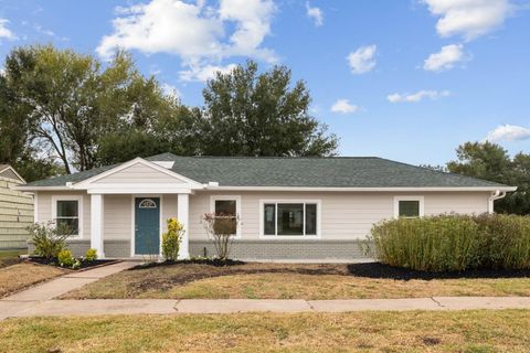 Photo of 3202 Chestershire Drive, Pasadena, TX 77503 (MLS # 19683945)