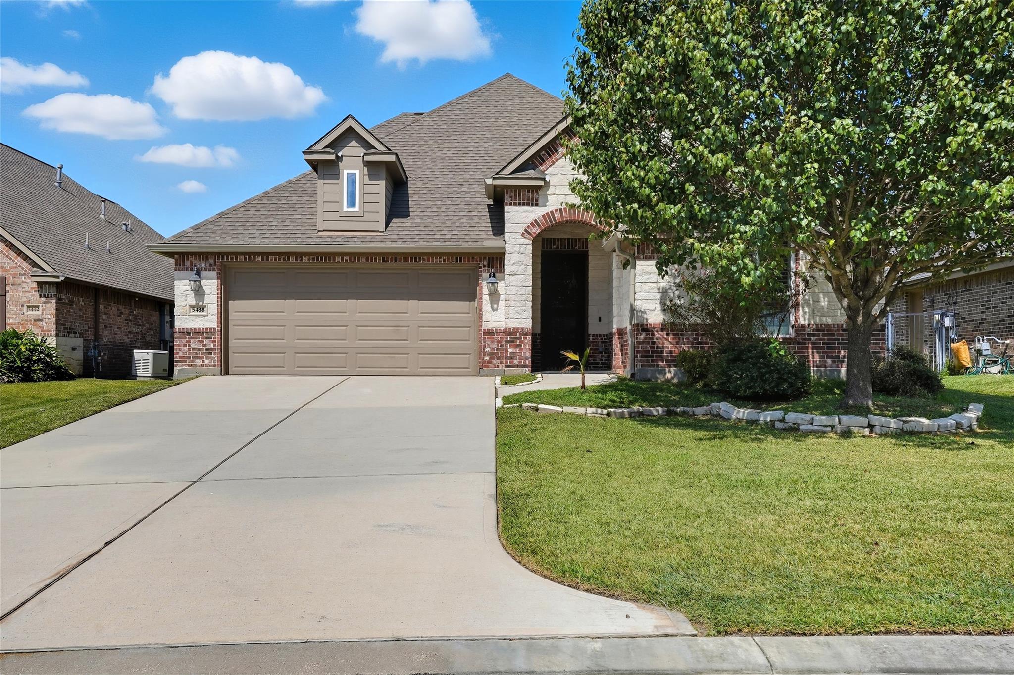 5438 Zephyr Lane