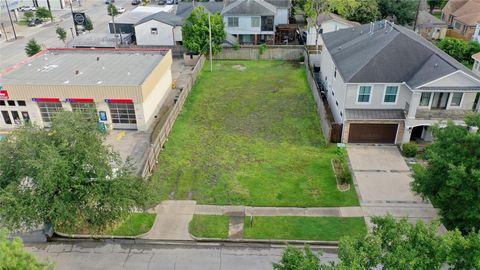 2107 W Main Street Houston TX 77098