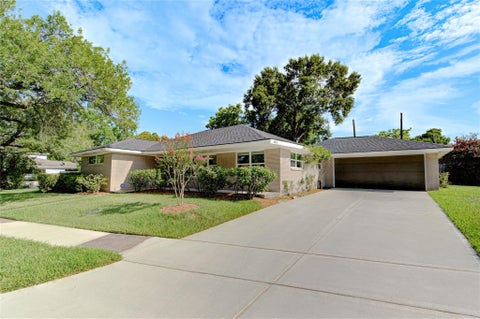 Photo of 5025 Hazelton Street, Houston, TX 77035 (MLS # 83698533)