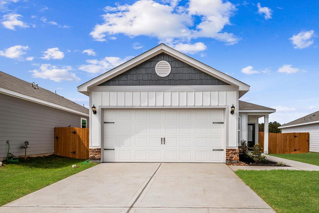 Photo of 15838 Berry Hill Drive, Conroe, TX 77303 (MLS # 36062417)