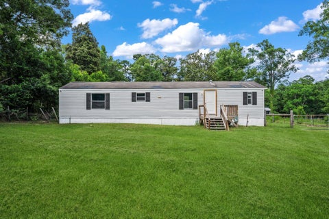 Photo of 539 Virginia Street, Shepherd, TX 77371 (MLS # 79446751)