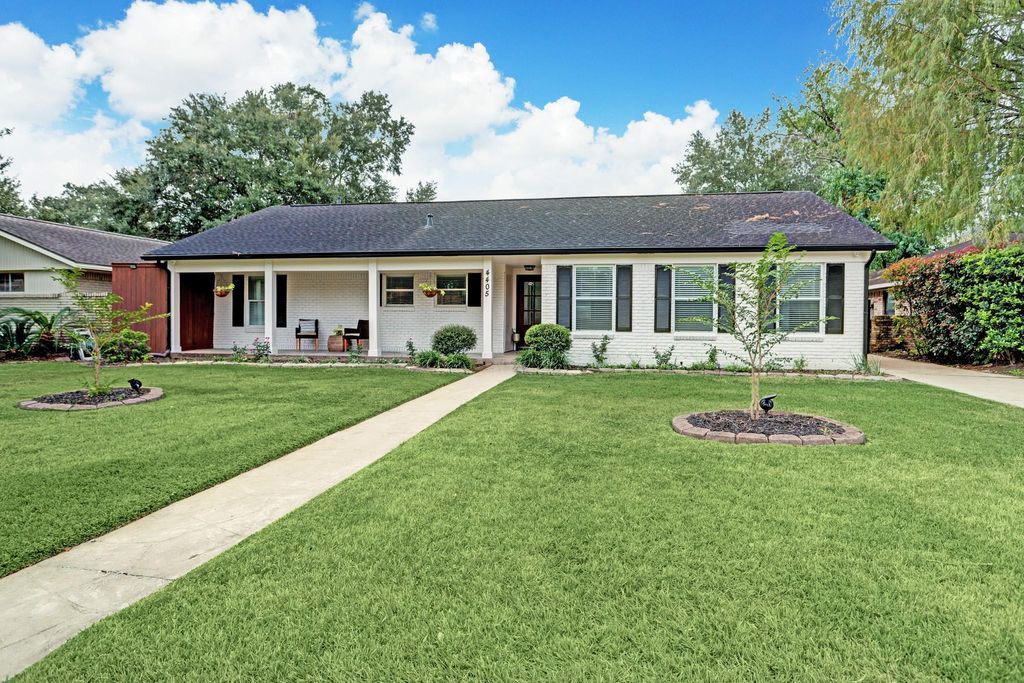 Photo of 4405 Tonawanda Drive, Houston, TX 77035 (MLS # 71325103)