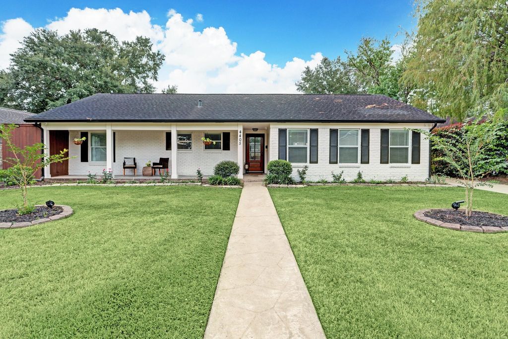 Photo of 4405 Tonawanda Drive, Houston, TX 77035 (MLS # 71325103)