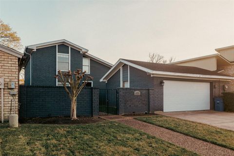 Homes For Sale - 6625 Windwood Lane<br/> Beaumont, TX 77706