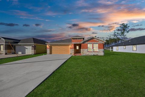 Photo of 158 Road 5126, Cleveland, TX 77327 (MLS # 54588386)