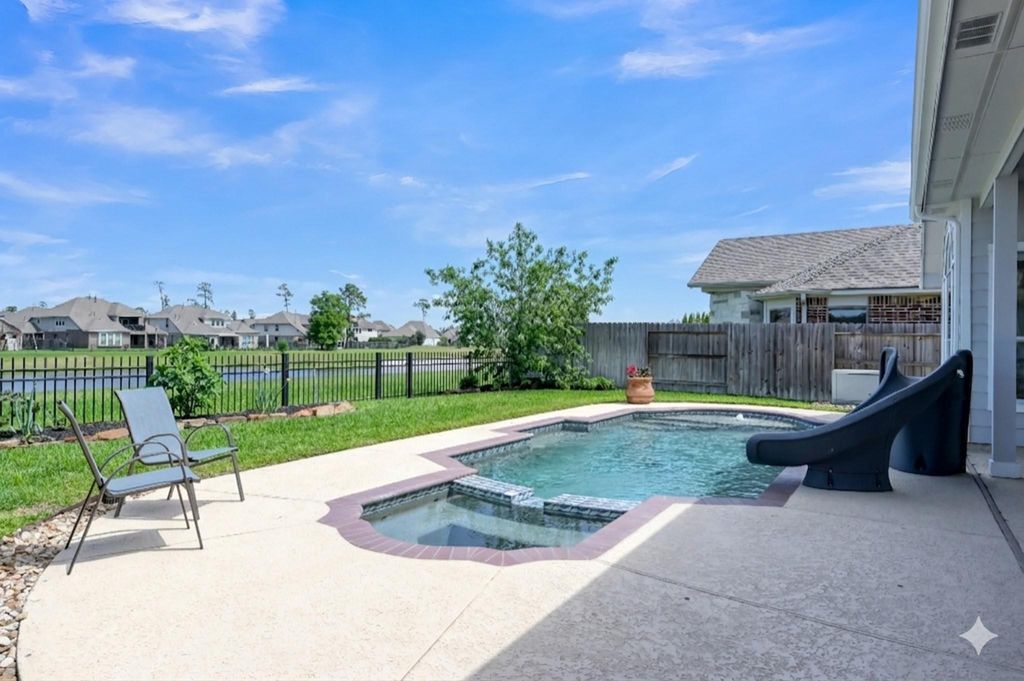 Photo of 2885 Woodland Glen Lane, Conroe, TX 77385 (MLS # 43647255)