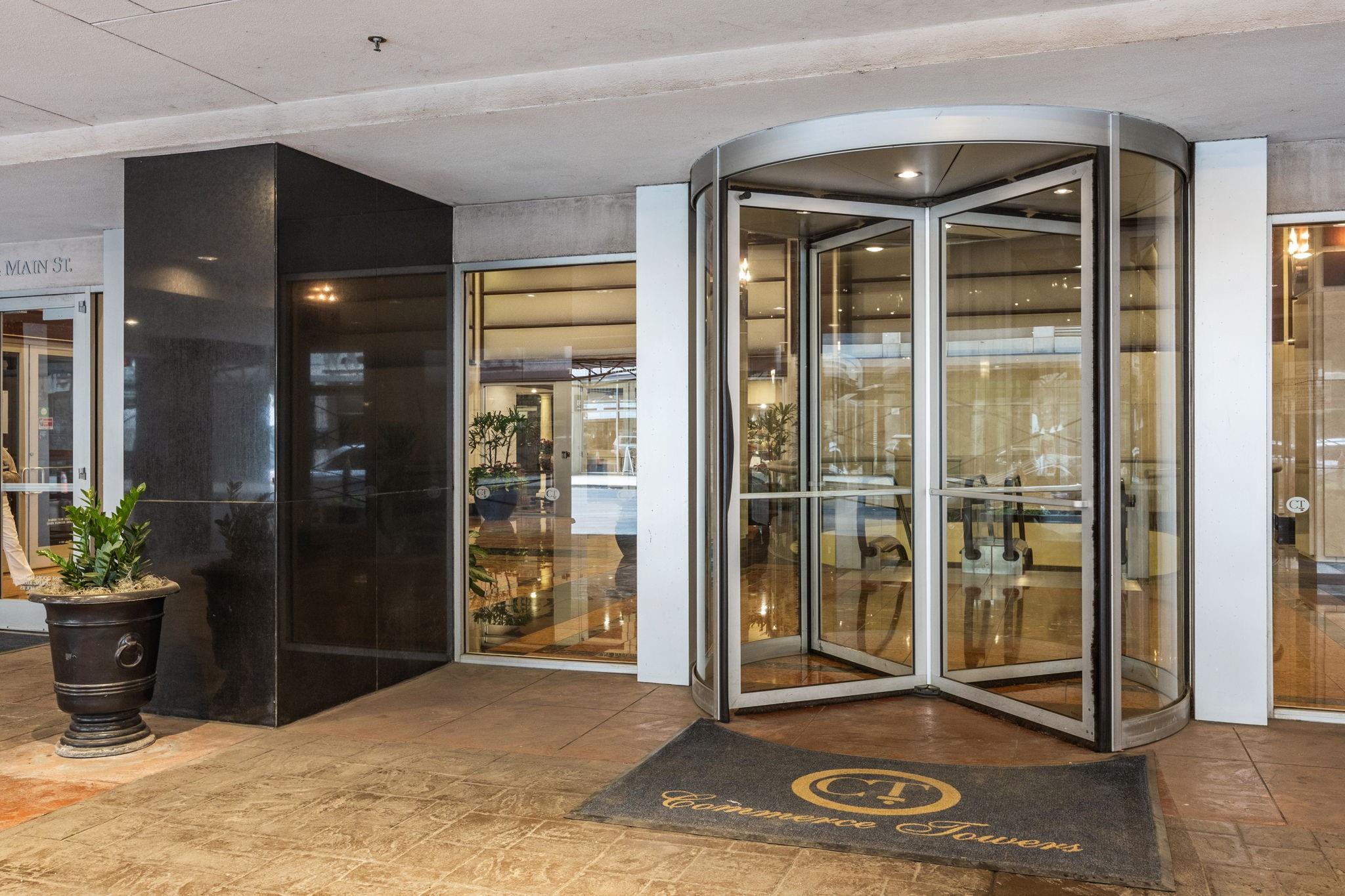 914 Main Street 1504