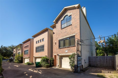Photo of 429 W 26th Street #F, Houston, TX 77008 (MLS # 94058765)