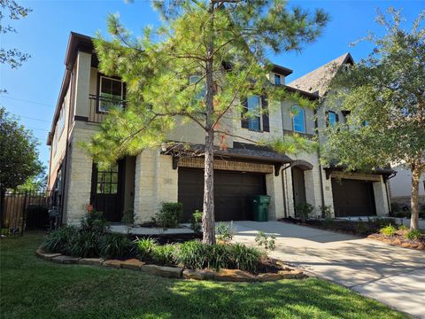 Photo of 14 Jonquil Place, Tomball, TX 77375 (MLS # 60131963)