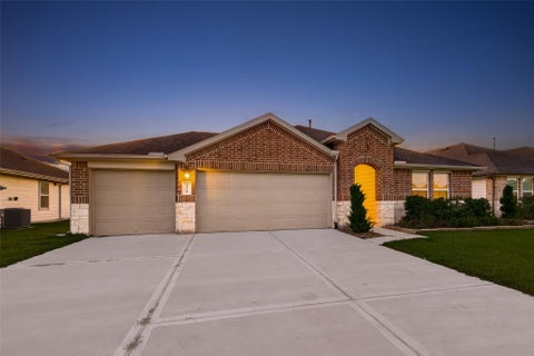Photo of 4330 Blossom Valley Lane, Richmond, TX 77469 (MLS # 97653697)