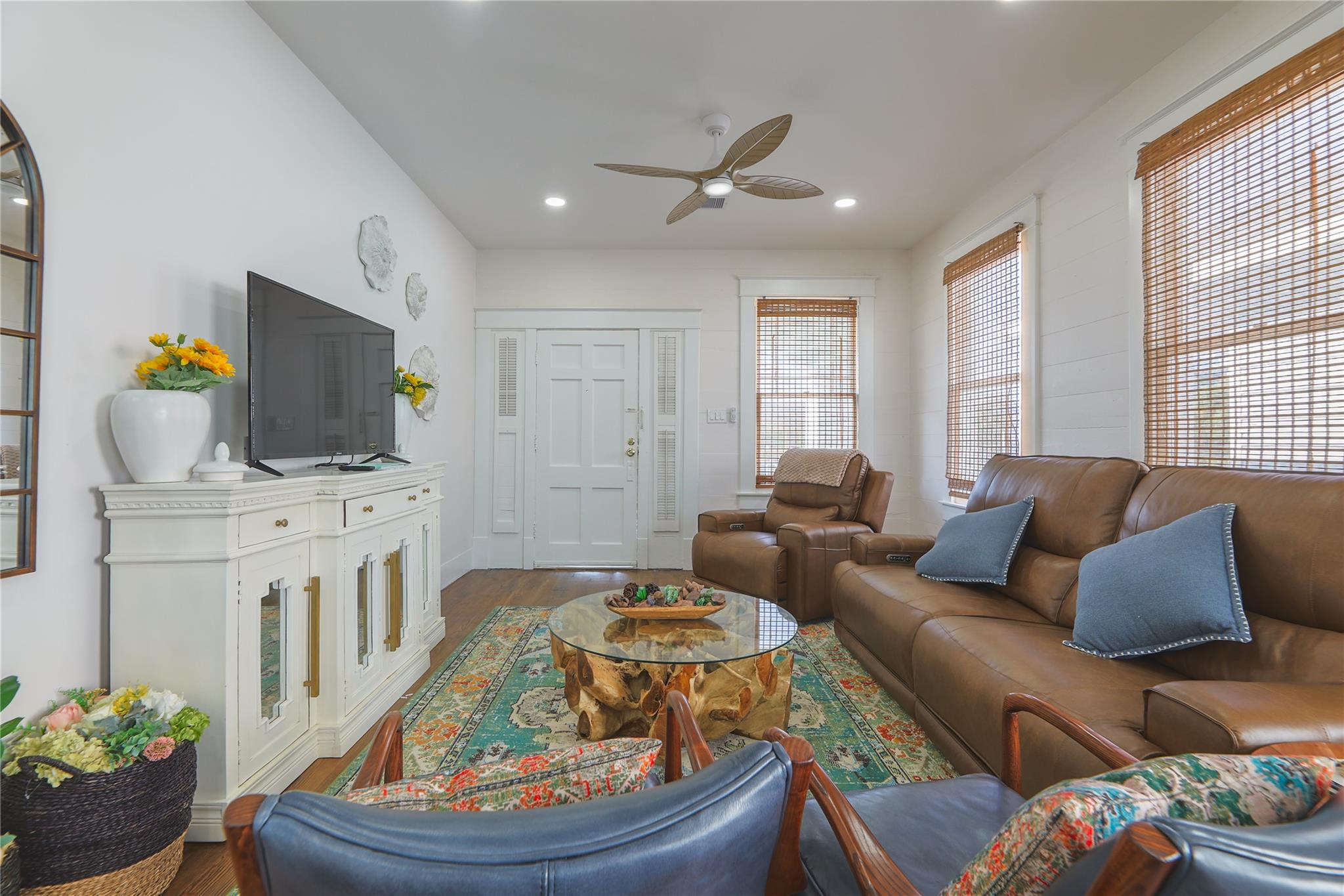 2912 Avenue R